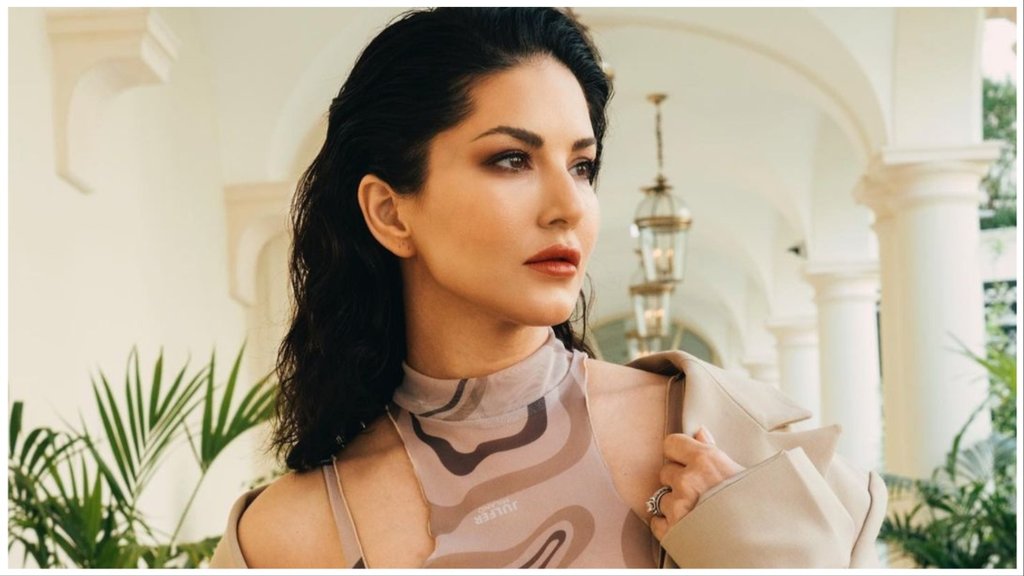 Sunny Leone, Bollywood News