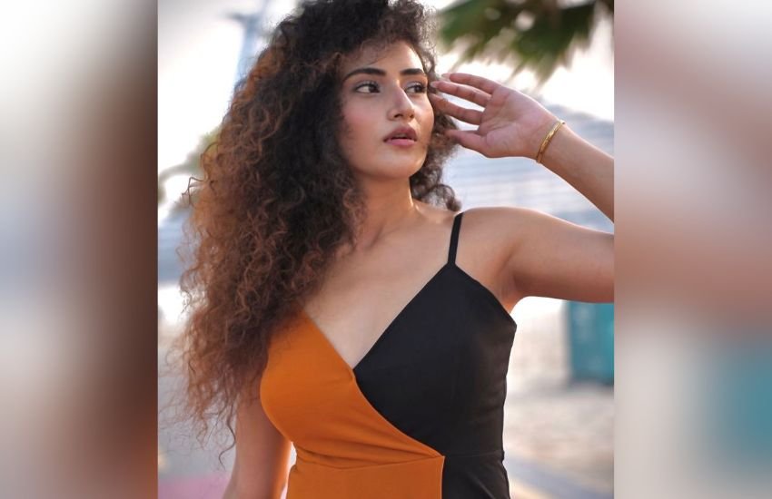 Bhojpuri Actress Arshiya Arshi Photos