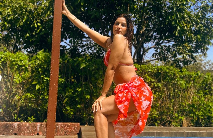 Poonam Dubey Fire Look in Bikini