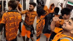 दिल्ली मेट्रो में भोलेनाथ के गाने पर नाचते कांवड़ियों का वीडियो वायरल, आ रहे ऐसे रिएक्शन