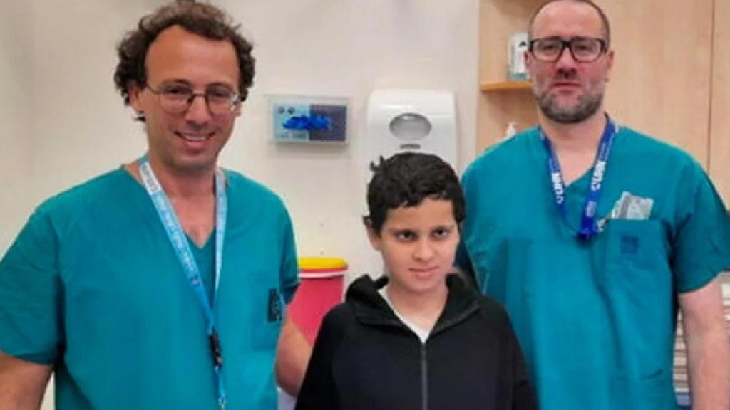 Doctor save children life