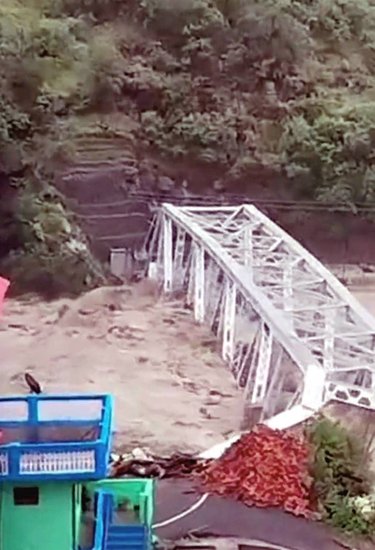 brdige collapsed in kullu