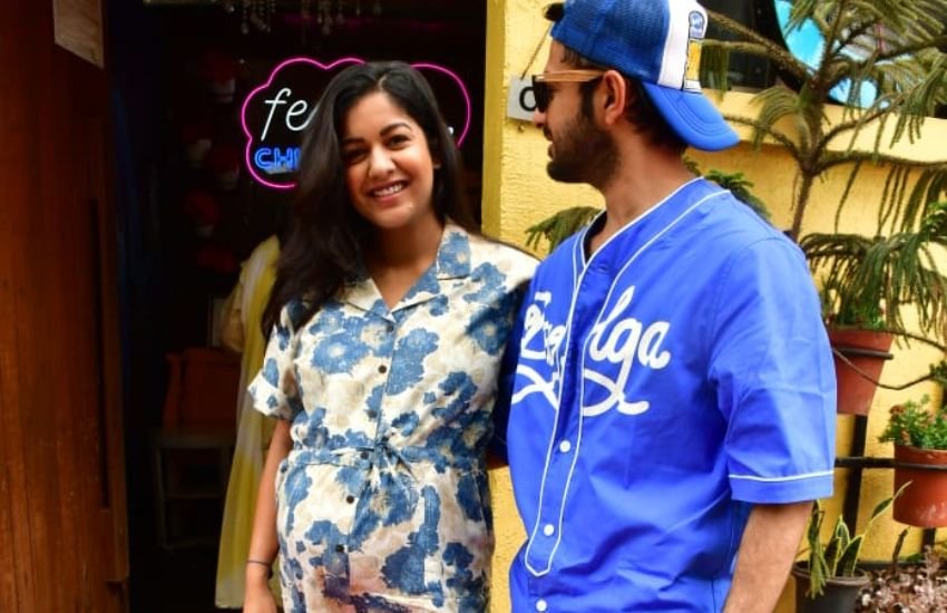 Ishita Dutta Pregnancy Photos