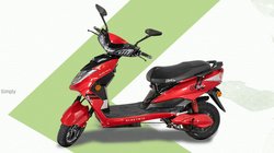 EV Buying Guide: Kinetic Green Zing इलेक्ट्रिक स्कूटर करता है सिंगल चार्ज पर लंबी रेंज का दावा, जानें क्या है कीमत और फीचर्स