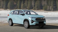 Maruti Suzuki Invicto Panoramic Sunroof: मारुति इनविक्टो का नया टीजर जारी, पैनोरमिक सनरूफ के साथ लॉन्च होगी ये प्रीमियम एमपीवी