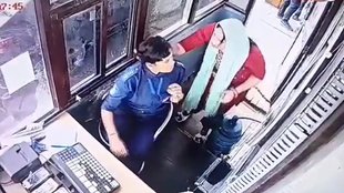 Noida II Toll Tax II Viral Video