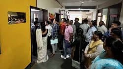 पुणे : हाई स्कूल में लड़कियों के वॉशरूम एरिया में CCTV को लेकर पैरेंट्स का हंगामा, प्रिंसिपल से मारपीट- विभागीय जांच शुरू