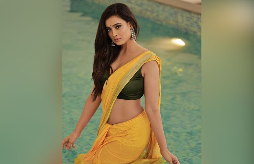 Shweta Tiwari Raises temperature