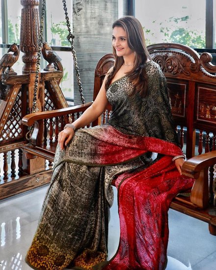 Monica Bedi 6