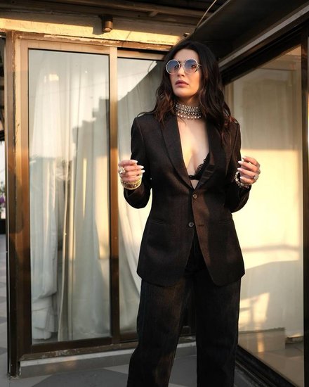 Karishma Tanna 7