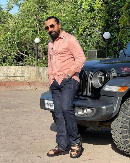 Ajaz Khan