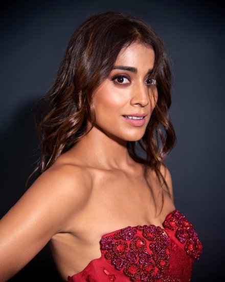 Shriya Saran 5