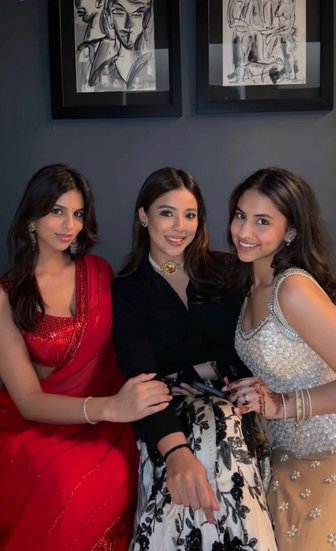 Suhana khan sari Looks