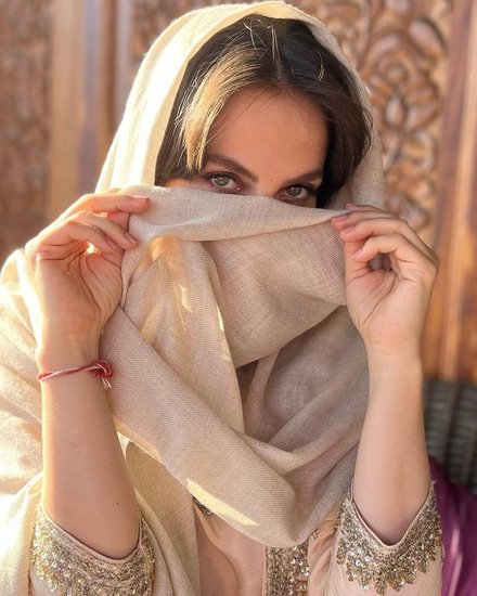 Elli Avram 2