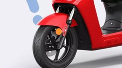 Top 3 Most Affordable E-Scooters: देश के सबसे सस्ते 3 इलेक्ट्रिक स्कूटर जो देते हैं सिंगल चार्ज पर 75 km तक की रेंज, शुरुआती कीमत बस 32 हजार