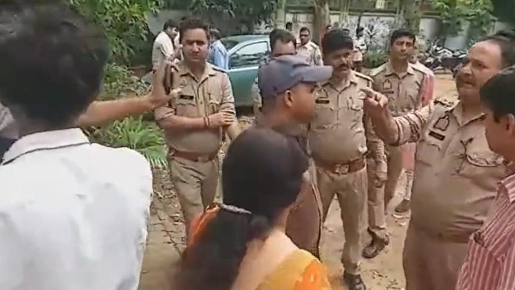 UP Police II HIndi News II Trending News