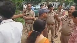 ‘एक मिनट नहीं लगेगा, यहीं ठोक दूंगा..’, सरेआम युवक को जान से मारने की धमकी देता दरोगा, वीडियो वायरल