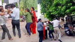 Video: बेटी के लिए अस्पताल में AC कमरा नहीं बुक होने पर भड़के परिजन, ससुर की कर दी पिटाई