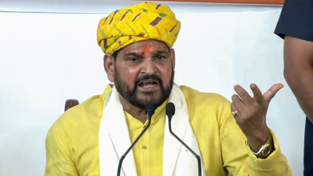 brijbhushan singh , DELHI POLICE, CHARGESHEET