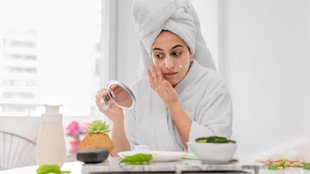 how to apply Concealer on face,गर्मी में चेहरे पर कंसीलर कैसे लगाएं,कंसीलर लगाने के टिप्स,कंसीलर लगाते समय किन बातों का ध्यान रखें