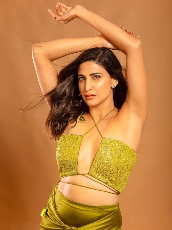 Aahana Kumra (5)