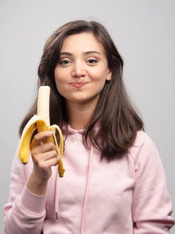 BANANA EATING RIGHT TIME