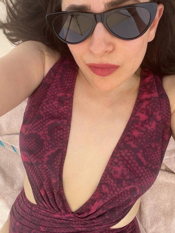 KARISMA KAPOOR - TOP 5 WESTERN LOOK