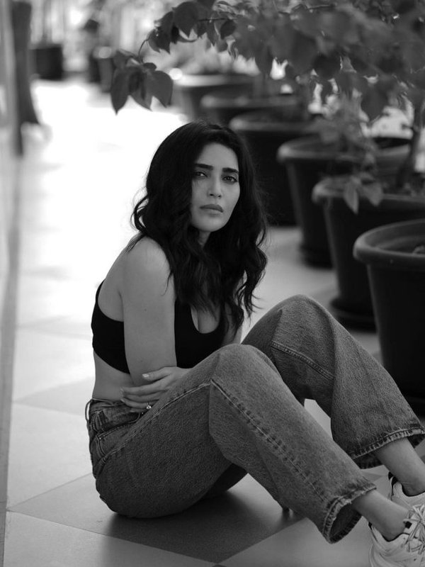 Karishma Tanna (3)