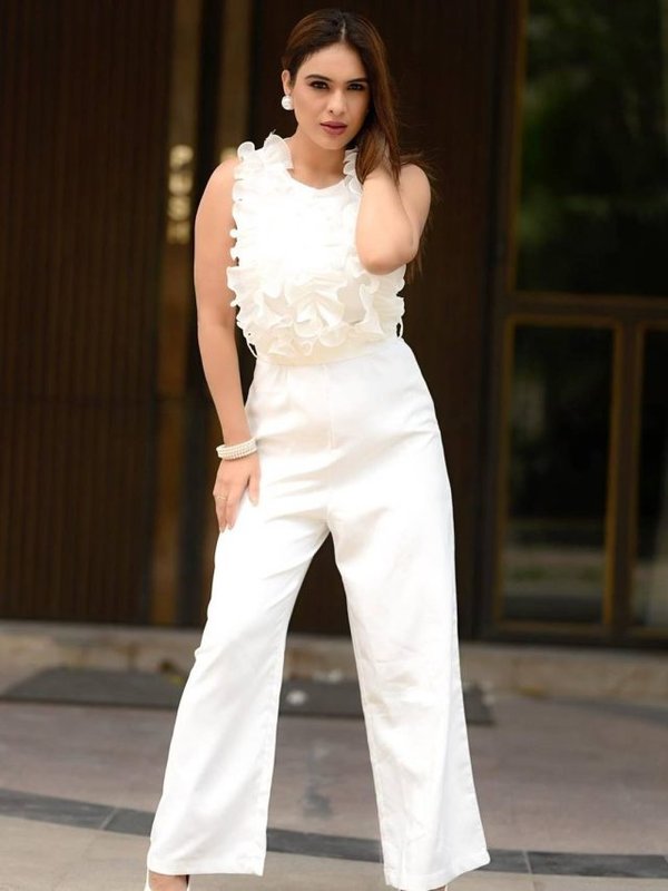 NEHA MALIK IN ALL WHITE LOOK