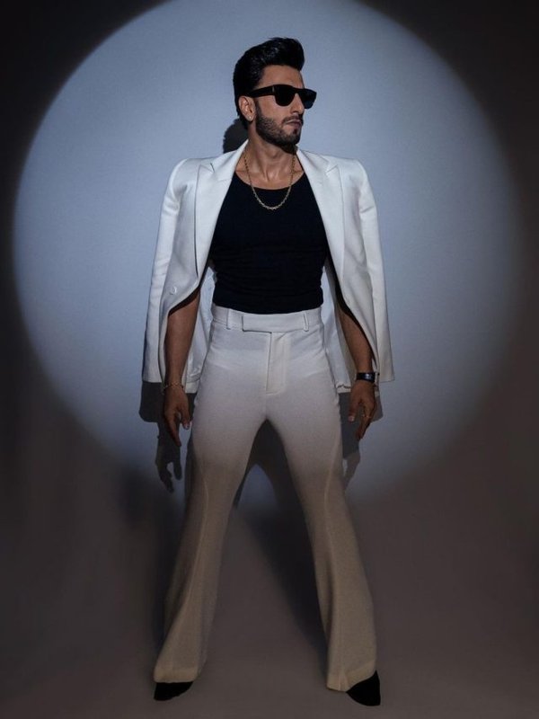 Ranveer Singh s dashing look (5)