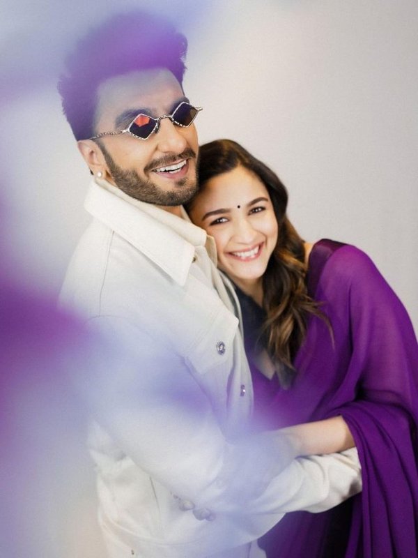 Rocky Aur Rani Ki Prem Kahani (7)