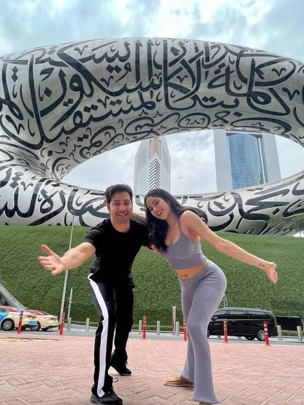 varun dhawan and janhvi kapoor