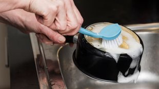 kadai cleaning spray, how to clean kadai bottom, how to clean kadai with vinegar, how to clean kadai with baking soda, how to clean kadai with harpic