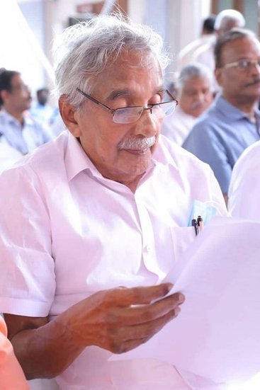 oommen chandy reading papers
