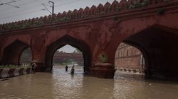 Delhi Flood: लाल किले को बाढ़ के पानी से हुआ नुकसान? जलस्तर घटने के बाद ASI करेगी जांच