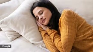 sleeping | women