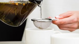 chai ki channi, chai ki channi saaf krne ke tarike, chai ki channi ki safai, kitchen tips, chai ki channi cleaning tips, How to clean tea strainer,