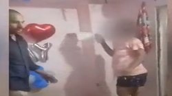 बर्थ डे पर सरप्राइज देने बच्चों के साथ पहुंची पत्नी, कमरे में गर्लफ्रेंड के साथ रोमांस कर रहा था पति, महिला ने लिया दर्दनाक फैसला