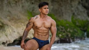 Justyn Vicky । Indonesian fitness influencer Justyn Vicky । Fitness Tips