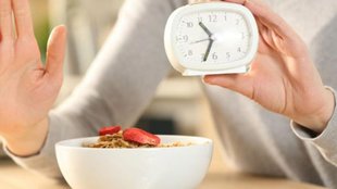Pitfalls of fasting for weight loss, Metabolism slowdown due to fasting, Balanced eating after fasting, Correct foods to choose during fasting,