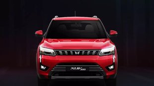2024 Mahindra XUV300 facelift । 2024 Mahindra XUV300 facelift leak report । 2024 Mahindra XUV300 facelift panoramic sunroof