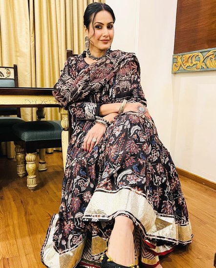 Kamya punjabi