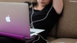 पति के खर्राटे से परेशान थी पत्नी तो रोबोट से कर बैठी इश्क, देर रात तक करती है चैटिंग