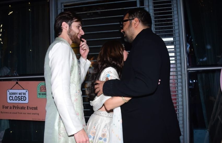 Aaliyah Kashyap Romantic With Boyfriend