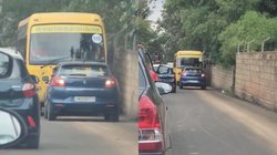 गलत दिशा से गाड़ी चला रहा था शख्स, लगाना पड़ा रिवर्स गियर, वीडियो हुआ वायरल तो बेंगलुरु पुलिस ने सिखाया सबक