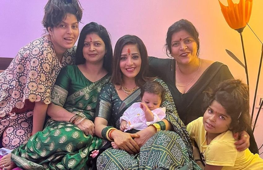 Bhojpuri Actress Monalisa Bonding With Sister in Laws