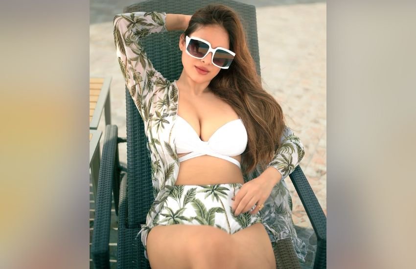 Bhojpuri Neha Malik Raises temprature