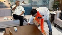 लालू प्रसाद यादव से मिले दिनेश लाल यादव, पैर छू कर लिया आशीर्वाद; घोटाले का जिक्र कर लोग पूछ रहे ऐसे सवाल