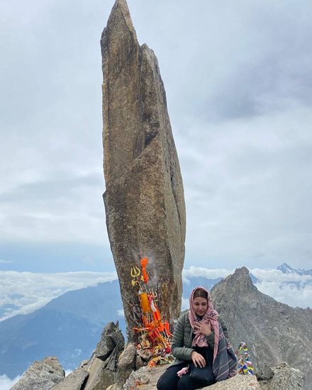 Himanshi Khurana kinnar kailash 