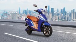 EV in Focus: 51 हजार की कीमत में लंबी रेंज का दावा करता है Lohia Oma Star, जानें कितना किफायती है ये इलेक्ट्रिक स्कूटर